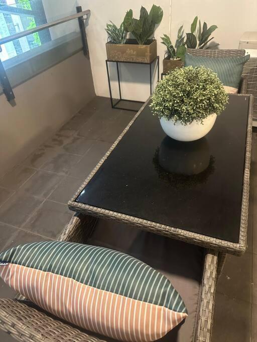 Stylish 1 Bedroom Best Location Sidney Exterior foto