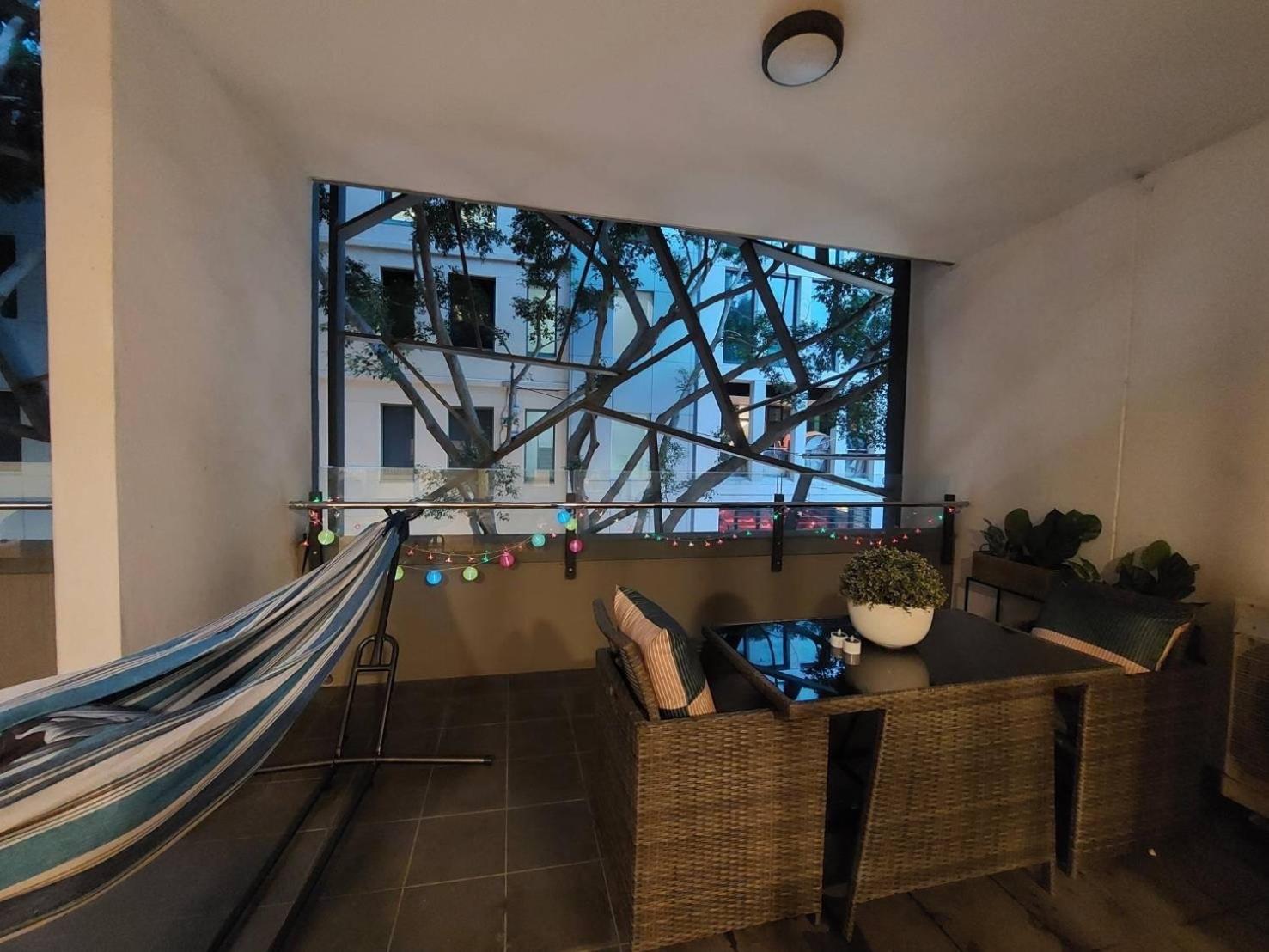 Stylish 1 Bedroom Best Location Sidney Exterior foto